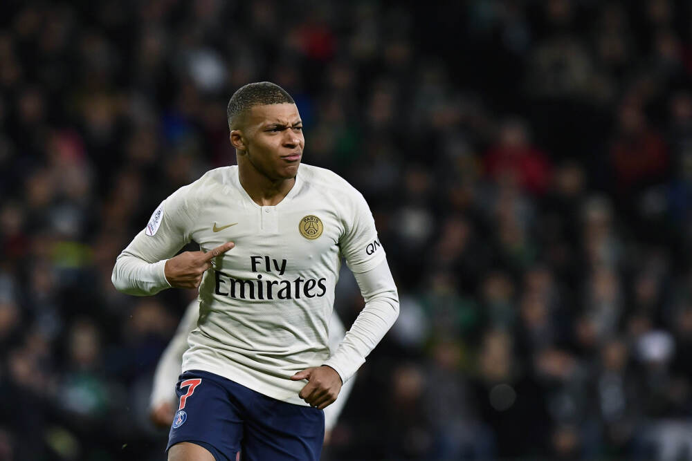 乌度卡：让伊森首发与否跟信不信任没关系 只是基于对位调整